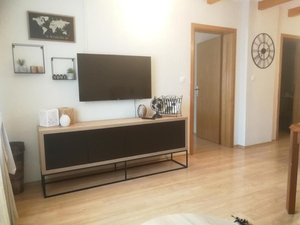 Apartmant & Room Bruna Drežnik Grad Екстериор снимка