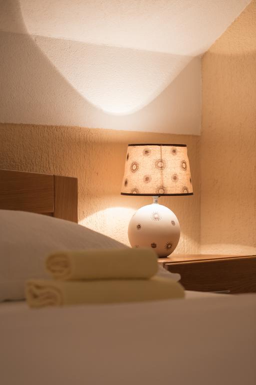 Apartmant & Room Bruna Drežnik Grad Екстериор снимка